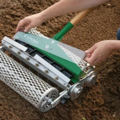 Six-Row Seeder, Second Edition -JOHNNY SEEDS Sales 06758 04 six row