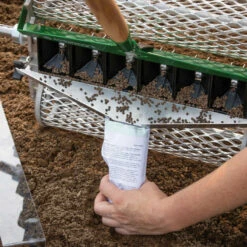 Six-Row Seeder, Second Edition -JOHNNY SEEDS Sales 06758 05 six row