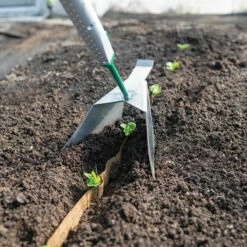 Row Pro™ 8 Row Pro™ -JOHNNY SEEDS Sales 08365 02 row pro