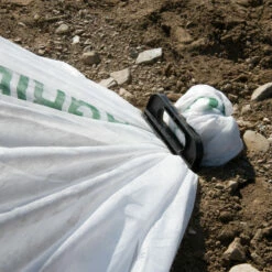 Row Cover Hand Peg – 25 Count 7 Row Cover Hand Peg – 25 Count -JOHNNY SEEDS Sales 09151 03 rwcvrhandpeg