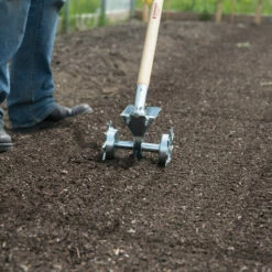 One-Row Pinpoint Seeder 9 One-Row Pinpoint Seeder -JOHNNY SEEDS Sales 09284 02 one row seeder